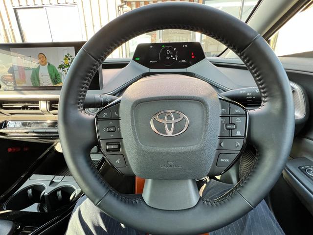 プリウス Ｚ　１オーナー　衝突軽減ブレーキ　全方位カメラ　ＴＶ　ナビ　Ｂｌｕｅｔｏｏｔｈ　ドラレコ　黒革シート　シートヒーター　シートエアコン　クルーズコントロール　ＥＴＣ２．０　電動バックドア　電動シート　保証付（39枚目）