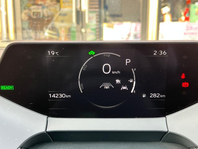プリウス Ｚ　１オーナー　衝突軽減ブレーキ　全方位カメラ　ＴＶ　ナビ　Ｂｌｕｅｔｏｏｔｈ　ドラレコ　黒革シート　シートヒーター　シートエアコン　クルーズコントロール　ＥＴＣ２．０　電動バックドア　電動シート　保証付（46枚目）