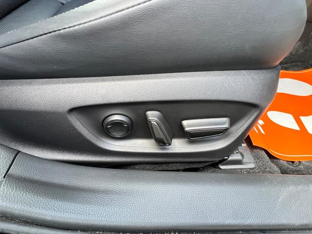 プリウス Ｚ　１オーナー　衝突軽減ブレーキ　全方位カメラ　ＴＶ　ナビ　Ｂｌｕｅｔｏｏｔｈ　ドラレコ　黒革シート　シートヒーター　シートエアコン　クルーズコントロール　ＥＴＣ２．０　電動バックドア　電動シート　保証付（64枚目）