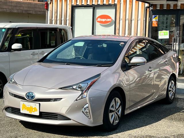 プリウス Ａ　衝突軽減ブレーキ　ＴＶ　ナビ　バックカメラ　Ｂｌｕｅｔｏｏｔｈ　ＥＴＣ　ドライブレコーダー　スマートキー　レーンアシスト　ＨＵＤ　オートハイビーム　クルーズコントロール　保証付（11枚目）