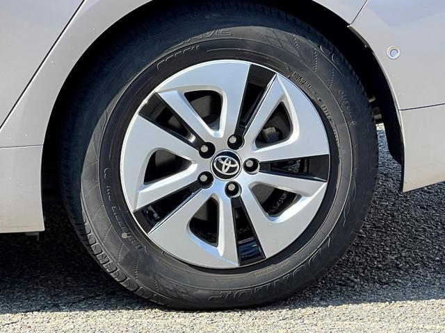 プリウス Ａ　衝突軽減ブレーキ　ＴＶ　ナビ　バックカメラ　Ｂｌｕｅｔｏｏｔｈ　ＥＴＣ　ドライブレコーダー　スマートキー　レーンアシスト　ＨＵＤ　オートハイビーム　クルーズコントロール　保証付（24枚目）