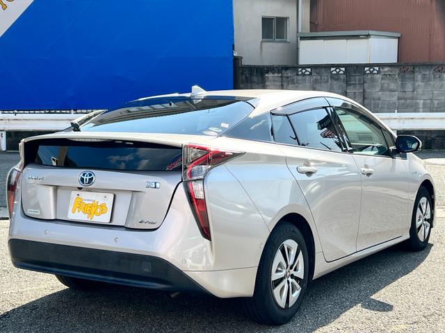 プリウス Ａ　衝突軽減ブレーキ　ＴＶ　ナビ　バックカメラ　Ｂｌｕｅｔｏｏｔｈ　ＥＴＣ　ドライブレコーダー　スマートキー　レーンアシスト　ＨＵＤ　オートハイビーム　クルーズコントロール　保証付（26枚目）