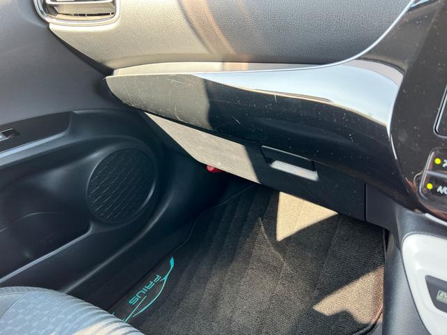 プリウス Ａ　衝突軽減ブレーキ　ＴＶ　ナビ　バックカメラ　Ｂｌｕｅｔｏｏｔｈ　ＥＴＣ　ドライブレコーダー　スマートキー　レーンアシスト　ＨＵＤ　オートハイビーム　クルーズコントロール　保証付（57枚目）