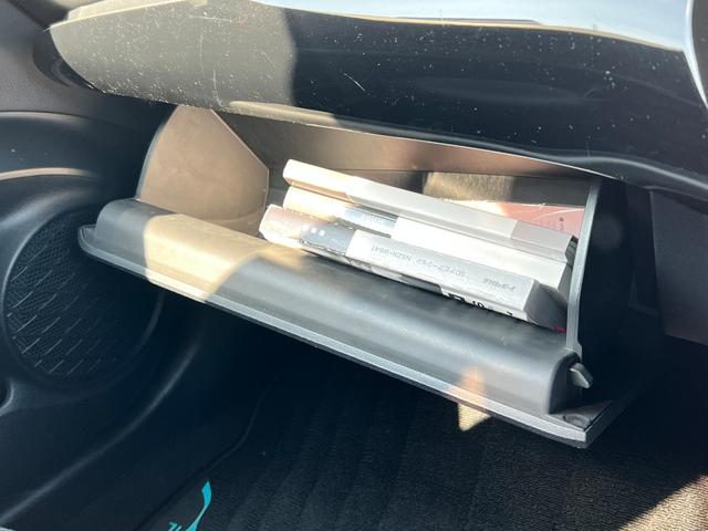 プリウス Ａ　衝突軽減ブレーキ　ＴＶ　ナビ　バックカメラ　Ｂｌｕｅｔｏｏｔｈ　ＥＴＣ　ドライブレコーダー　スマートキー　レーンアシスト　ＨＵＤ　オートハイビーム　クルーズコントロール　保証付（58枚目）