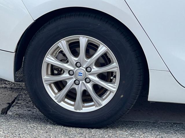 プリウス Ｓ　衝突軽減ブレーキ　９型ナビＴＶ　バックカメラ　Ｂｌｕｅｔｏｏｔｈ　ＥＴＣ　ドライブレコーダー　クルーズコントロール　オートハイビーム　保証付（20枚目）