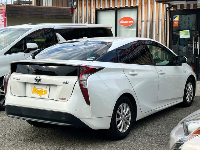 プリウス Ｓ　衝突軽減ブレーキ　９型ナビＴＶ　バックカメラ　Ｂｌｕｅｔｏｏｔｈ　ＥＴＣ　ドライブレコーダー　クルーズコントロール　オートハイビーム　保証付（35枚目）