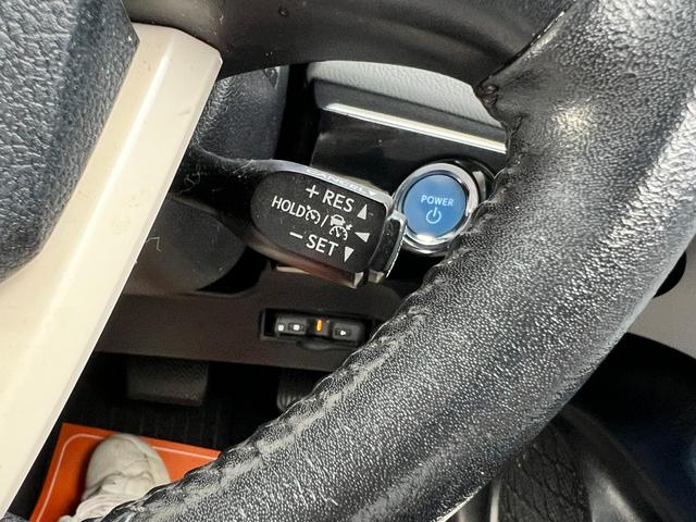 プリウス Ｓ　衝突軽減ブレーキ　９型ナビＴＶ　バックカメラ　Ｂｌｕｅｔｏｏｔｈ　ＥＴＣ　ドライブレコーダー　クルーズコントロール　オートハイビーム　保証付（43枚目）