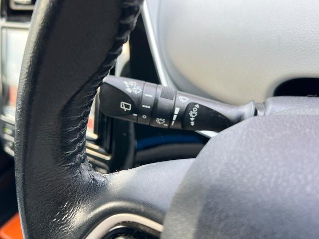 プリウス Ｓ　衝突軽減ブレーキ　９型ナビＴＶ　バックカメラ　Ｂｌｕｅｔｏｏｔｈ　ＥＴＣ　ドライブレコーダー　クルーズコントロール　オートハイビーム　保証付（44枚目）