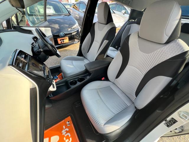 プリウス Ｓ　衝突軽減ブレーキ　９型ナビＴＶ　バックカメラ　Ｂｌｕｅｔｏｏｔｈ　ＥＴＣ　ドライブレコーダー　クルーズコントロール　オートハイビーム　保証付（62枚目）