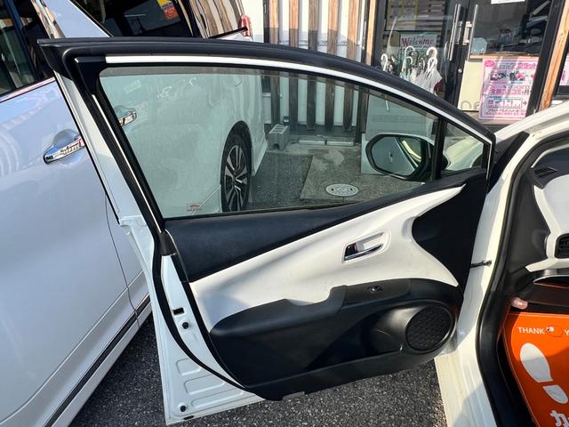 プリウス Ｓ　衝突軽減ブレーキ　９型ナビＴＶ　バックカメラ　Ｂｌｕｅｔｏｏｔｈ　ＥＴＣ　ドライブレコーダー　クルーズコントロール　オートハイビーム　保証付（67枚目）