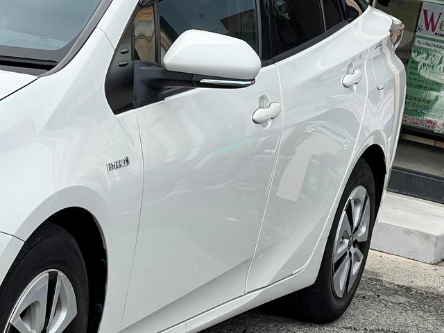 プリウス Ａプレミアム　衝突軽減ブレーキ　９型ナビＴＶ　バックカメラ　Ｂｌｕｅｔｏｏｔｈ　ＥＴＣ　黒革シート　シートヒーター　クルーズコントロール　ＨＵＤ　オートハイビーム　保証付（13枚目）