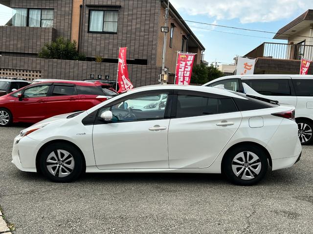 プリウス Ａプレミアム　衝突軽減ブレーキ　９型ナビＴＶ　バックカメラ　Ｂｌｕｅｔｏｏｔｈ　ＥＴＣ　黒革シート　シートヒーター　クルーズコントロール　ＨＵＤ　オートハイビーム　保証付（21枚目）