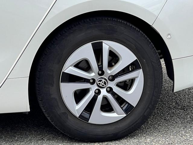 プリウス Ａプレミアム　衝突軽減ブレーキ　９型ナビＴＶ　バックカメラ　Ｂｌｕｅｔｏｏｔｈ　ＥＴＣ　黒革シート　シートヒーター　クルーズコントロール　ＨＵＤ　オートハイビーム　保証付（24枚目）