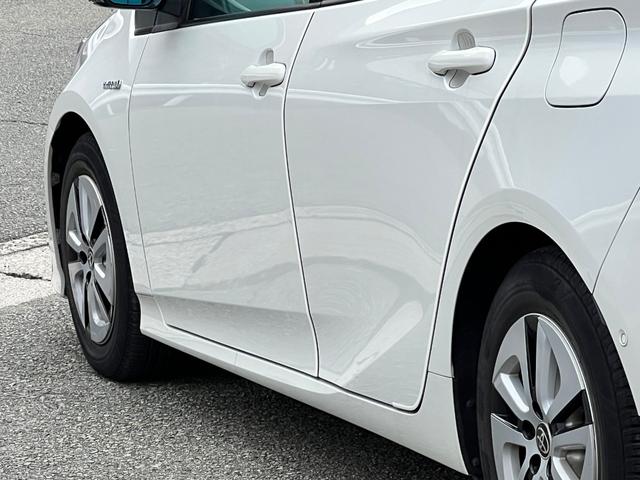 プリウス Ａプレミアム　衝突軽減ブレーキ　９型ナビＴＶ　バックカメラ　Ｂｌｕｅｔｏｏｔｈ　ＥＴＣ　黒革シート　シートヒーター　クルーズコントロール　ＨＵＤ　オートハイビーム　保証付（37枚目）