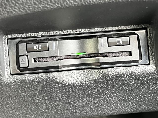 プリウス Ａプレミアム　衝突軽減ブレーキ　９型ナビＴＶ　バックカメラ　Ｂｌｕｅｔｏｏｔｈ　ＥＴＣ　黒革シート　シートヒーター　クルーズコントロール　ＨＵＤ　オートハイビーム　保証付（43枚目）