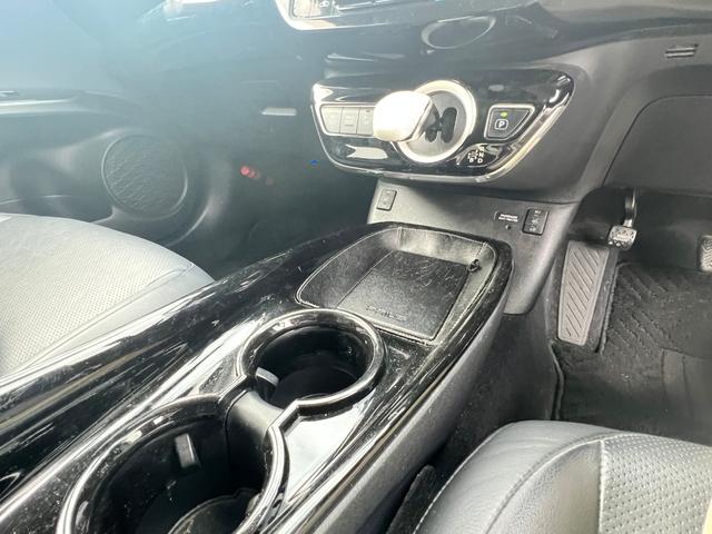 プリウス Ａプレミアム　衝突軽減ブレーキ　９型ナビＴＶ　バックカメラ　Ｂｌｕｅｔｏｏｔｈ　ＥＴＣ　黒革シート　シートヒーター　クルーズコントロール　ＨＵＤ　オートハイビーム　保証付（44枚目）