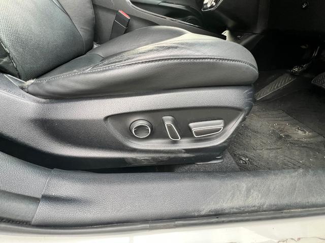 プリウス Ａプレミアム　衝突軽減ブレーキ　９型ナビＴＶ　バックカメラ　Ｂｌｕｅｔｏｏｔｈ　ＥＴＣ　黒革シート　シートヒーター　クルーズコントロール　ＨＵＤ　オートハイビーム　保証付（58枚目）