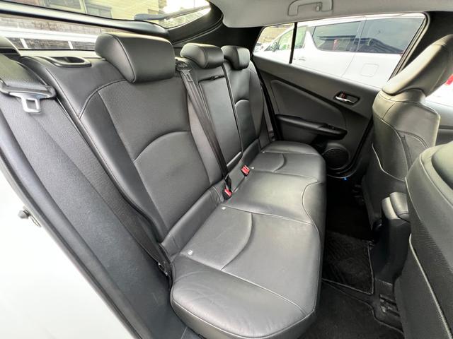 プリウス Ａプレミアム　衝突軽減ブレーキ　９型ナビＴＶ　バックカメラ　Ｂｌｕｅｔｏｏｔｈ　ＥＴＣ　黒革シート　シートヒーター　クルーズコントロール　ＨＵＤ　オートハイビーム　保証付（59枚目）