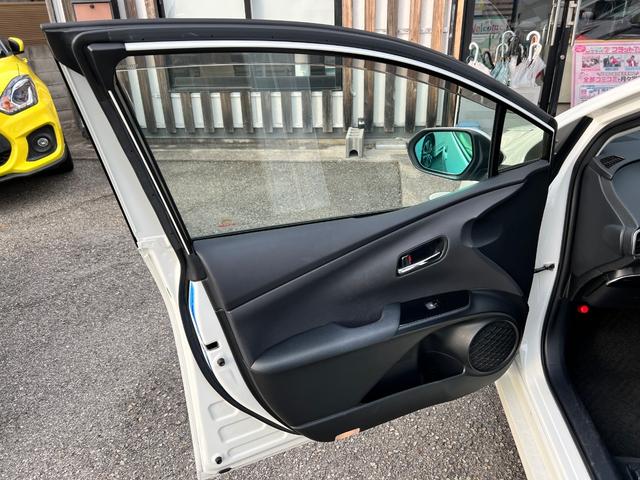 プリウス Ａプレミアム　衝突軽減ブレーキ　９型ナビＴＶ　バックカメラ　Ｂｌｕｅｔｏｏｔｈ　ＥＴＣ　黒革シート　シートヒーター　クルーズコントロール　ＨＵＤ　オートハイビーム　保証付（66枚目）