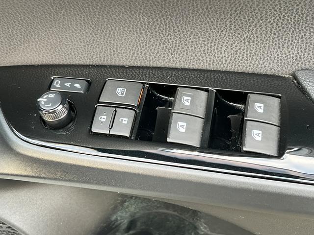 プリウス Ａプレミアム　衝突軽減ブレーキ　９型ナビＴＶ　バックカメラ　Ｂｌｕｅｔｏｏｔｈ　ＥＴＣ　黒革シート　シートヒーター　クルーズコントロール　ＨＵＤ　オートハイビーム　保証付（77枚目）