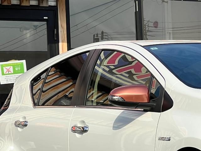 アクア Ｇ　後期型　モデリスタエアロ　衝突軽減ブレーキ　ＴＶ　ナビ　Ｂｌｕｅｔｏｏｔｈ　バックカメラ　ＥＴＣ　電動格納ミラー　スマートキー　クルーズコントロール　社外アルミホイール　シートカバー　保証付（5枚目）