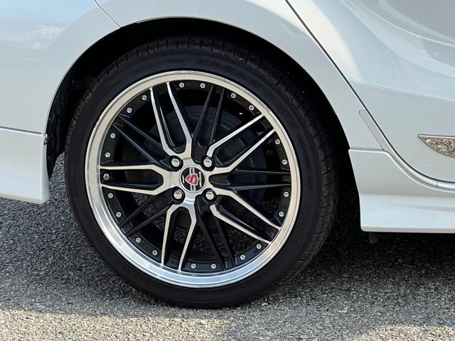 アクア Ｇ　後期型　モデリスタエアロ　衝突軽減ブレーキ　ＴＶ　ナビ　Ｂｌｕｅｔｏｏｔｈ　バックカメラ　ＥＴＣ　電動格納ミラー　スマートキー　クルーズコントロール　社外アルミホイール　シートカバー　保証付（23枚目）