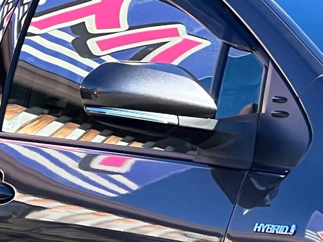 プリウス Aプレミアム ツーリングセレクション 衝突軽減ブレーキ 純正17インチアルミホイール 9型ナビTV バックカメラ Bluetooth ETC 黒革シート シートヒーター クルーズコントロール オートハイビーム 保証付(5枚目)