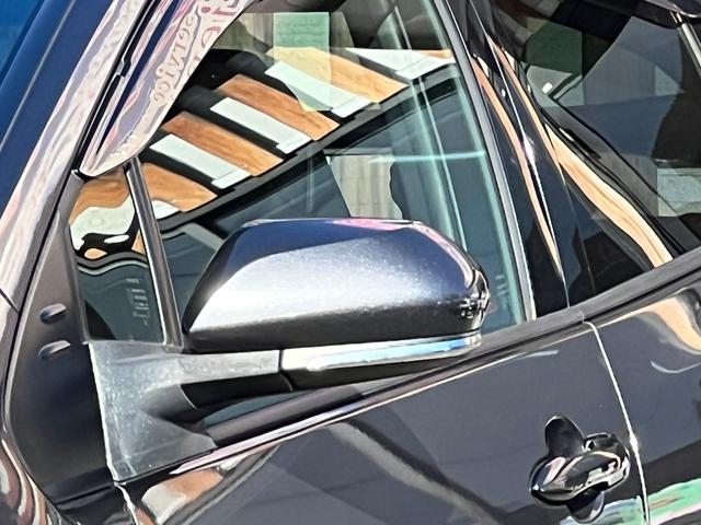 プリウス Aプレミアム ツーリングセレクション 衝突軽減ブレーキ 純正17インチアルミホイール 9型ナビTV バックカメラ Bluetooth ETC 黒革シート シートヒーター クルーズコントロール オートハイビーム 保証付(15枚目)