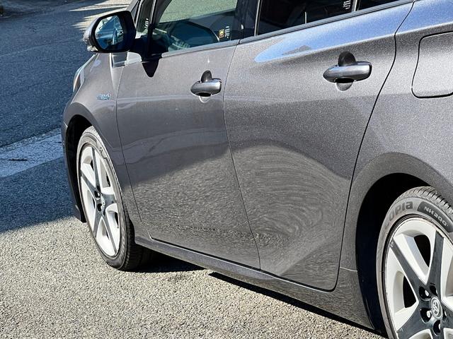 プリウス Aプレミアム ツーリングセレクション 衝突軽減ブレーキ 純正17インチアルミホイール 9型ナビTV バックカメラ Bluetooth ETC 黒革シート シートヒーター クルーズコントロール オートハイビーム 保証付(32枚目)