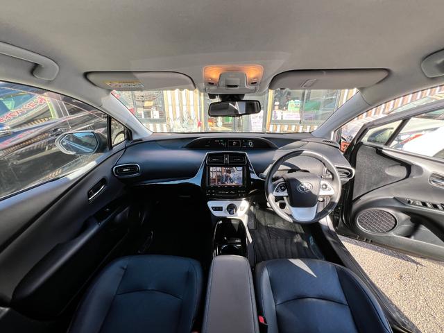 プリウス Aプレミアム ツーリングセレクション 衝突軽減ブレーキ 純正17インチアルミホイール 9型ナビTV バックカメラ Bluetooth ETC 黒革シート シートヒーター クルーズコントロール オートハイビーム 保証付(62枚目)