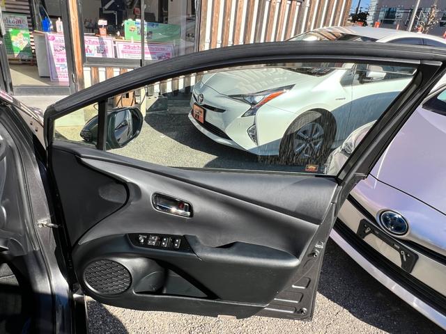 プリウス Aプレミアム ツーリングセレクション 衝突軽減ブレーキ 純正17インチアルミホイール 9型ナビTV バックカメラ Bluetooth ETC 黒革シート シートヒーター クルーズコントロール オートハイビーム 保証付(74枚目)