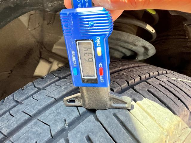 プリウス Aプレミアム ツーリングセレクション 衝突軽減ブレーキ 純正17インチアルミホイール 9型ナビTV バックカメラ Bluetooth ETC 黒革シート シートヒーター クルーズコントロール オートハイビーム 保証付(77枚目)