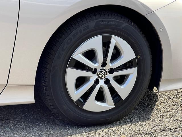 プリウス Ａ　衝突軽減ブレーキ　ナビ　ＴＶ　バックカメラ　Ｂｌｕｅｔｏｏｔｈ　ＥＴＣ　クルーズコントロール　ドライブレコーダー　純正ＡＷ　保証付（19枚目）