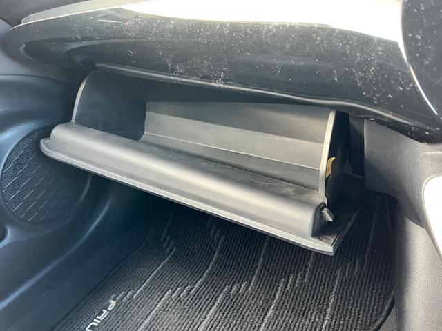 プリウス Ａ　衝突軽減ブレーキ　ナビ　ＴＶ　バックカメラ　Ｂｌｕｅｔｏｏｔｈ　ＥＴＣ　クルーズコントロール　ドライブレコーダー　純正ＡＷ　保証付（63枚目）