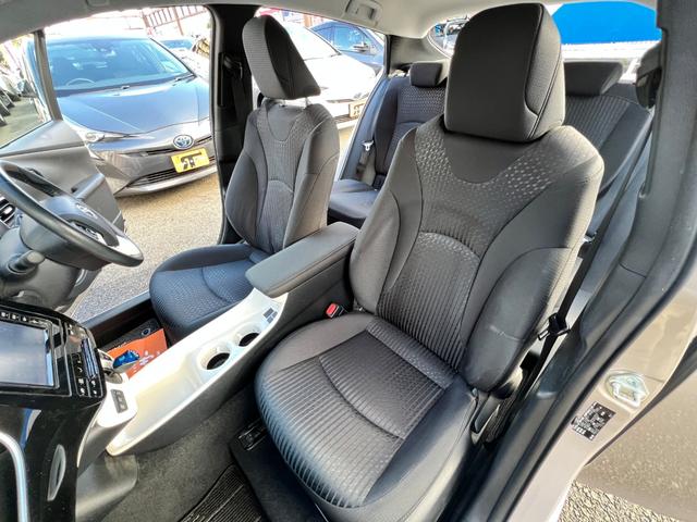 プリウス Ａ　衝突軽減ブレーキ　ナビ　ＴＶ　バックカメラ　Ｂｌｕｅｔｏｏｔｈ　ＥＴＣ　クルーズコントロール　ドライブレコーダー　純正ＡＷ　保証付（68枚目）