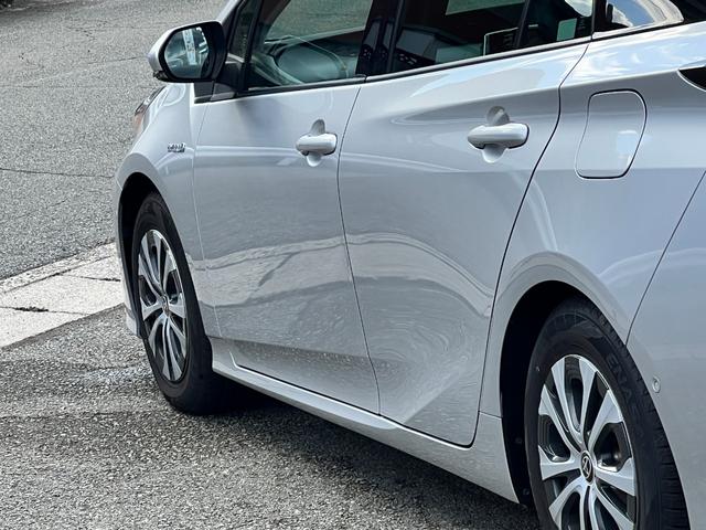 プリウス Aプレミアム 後期型 衝突軽減ブレーキ 9型ナビTV バックカメラ Bluetooth ETC ドライブレコーダー 黒革シート シートヒーター シートエアコン クルーズコントロール 純正AW 保証付(37枚目)