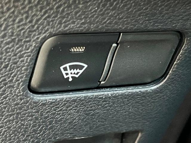 プリウス Aプレミアム 後期型 衝突軽減ブレーキ 9型ナビTV バックカメラ Bluetooth ETC ドライブレコーダー 黒革シート シートヒーター シートエアコン クルーズコントロール 純正AW 保証付(46枚目)