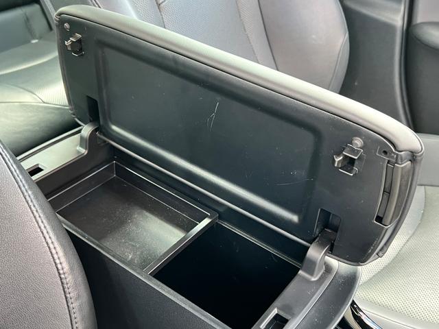 プリウス Aプレミアム 後期型 衝突軽減ブレーキ 9型ナビTV バックカメラ Bluetooth ETC ドライブレコーダー 黒革シート シートヒーター シートエアコン クルーズコントロール 純正AW 保証付(62枚目)