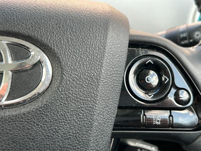 プリウス Ａプレミアム　後期型　衝突軽減ブレーキ　純正アルミ　９型ナビＴＶ　フロントカメラ　バックカメラ　Ｂｌｕｅｔｏｏｔｈ　ＥＴＣ　ドラレコ　黒革シート　電動シート　シートヒーター　シートエアコン　クルコン　ＨＵＤ　保証付（38枚目）