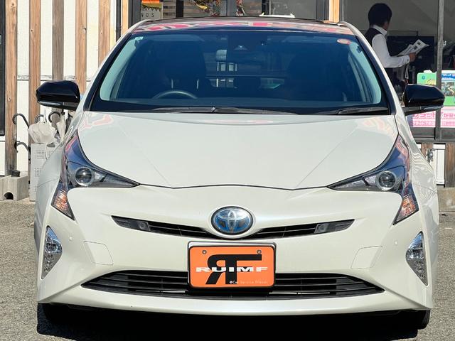 プリウス Ｓセーフティプラス　ツートーン　衝突軽減ブレーキ　ナビ　ＴＶ　バックカメラ　Ｂｌｕｅｔｏｏｔｈ　ＥＴＣ　クルーズコントロール　純正１７インチアルミホイール　保証付（6枚目）