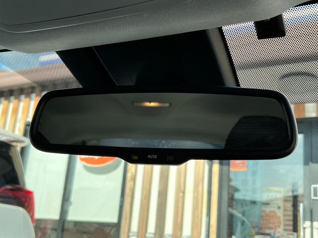 プリウス Ｓセーフティプラス　ツートーン　衝突軽減ブレーキ　ナビ　ＴＶ　バックカメラ　Ｂｌｕｅｔｏｏｔｈ　ＥＴＣ　クルーズコントロール　純正１７インチアルミホイール　保証付（56枚目）