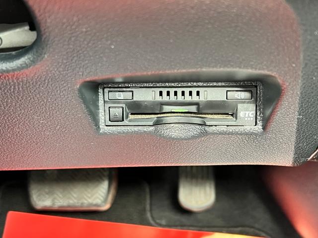 プリウス Ｓセーフティプラス　衝突軽減ブレーキ　ナビ　ＴＶ　バックカメラ　Ｂｌｕｅｔｏｏｔｈ　ＥＴＣ　ドライブレコーダー　クルーズコントロール　保証付（48枚目）