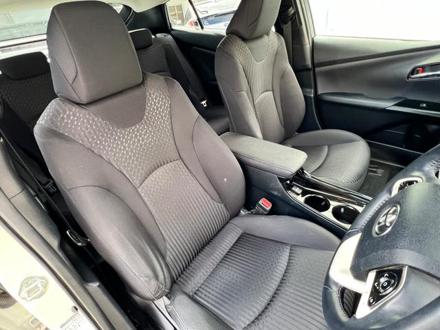 プリウス Ｓセーフティプラス　衝突軽減ブレーキ　ナビ　ＴＶ　バックカメラ　Ｂｌｕｅｔｏｏｔｈ　ＥＴＣ　ドライブレコーダー　クルーズコントロール　保証付（63枚目）