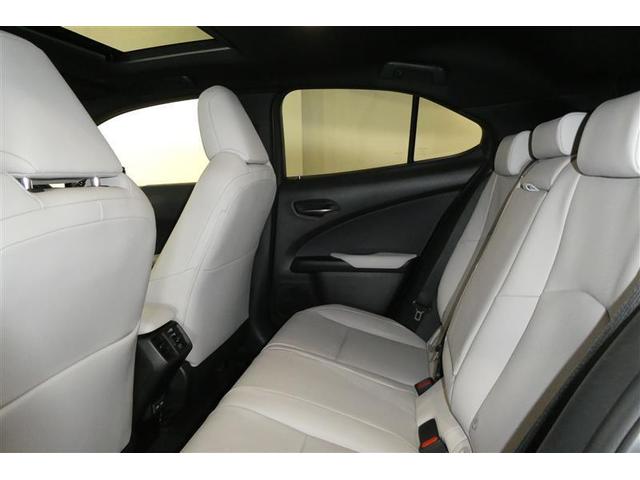ＵＸ ＵＸ２５０ｈ　バージョンＬ　バックガイドモニター　ＥＴＣ車載器　フルセグテレビ　クルコン　ＬＥＤライト　サンルーフ　Ｓキー　メモリーナビ　レザーシート　ミュージックプレイヤー接続可　ＤＶＤ　キーレス　エアバッグ　盗難防止装置（14枚目）