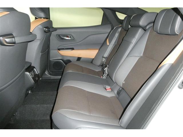 クラウンクロスオーバー ＲＳアドバンスド　衝突回避　サンル－フ　オートクルーズコントロール　横滑り防止　フルセグＴＶ　パワーシート　レザーシート　ＬＥＤ　アルミホイール　ＡＣ１００Ｖ　スマートキー　ナビ＆ＴＶ　ＡＢＳ　フルオートエアコン（15枚目）