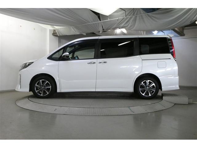 ノア Si ダブルバイビー 軽減ブレーキ スマートキ- エアロ 横滑り防止機能 AAC ウォークスルー LEDヘッドライト DVD 盗難防止システム オートクルーズ キーレス 3列シート メモリーナビ アルミホイール ABS(4枚目)