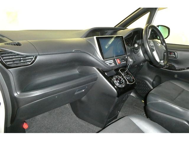 ノア Si ダブルバイビー 軽減ブレーキ スマートキ- エアロ 横滑り防止機能 AAC ウォークスルー LEDヘッドライト DVD 盗難防止システム オートクルーズ キーレス 3列シート メモリーナビ アルミホイール ABS(13枚目)