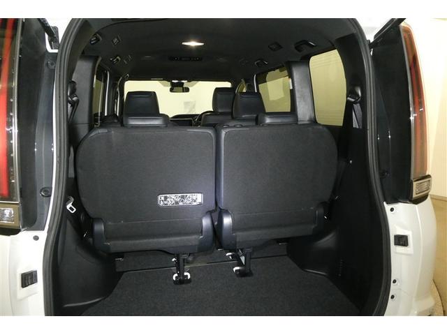 ノア Si ダブルバイビー 軽減ブレーキ スマートキ- エアロ 横滑り防止機能 AAC ウォークスルー LEDヘッドライト DVD 盗難防止システム オートクルーズ キーレス 3列シート メモリーナビ アルミホイール ABS(18枚目)