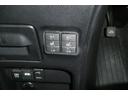 寒い季節もこちらのスイッチ一つでシートがポカポカに!これはかなり快適です!運転席と助手席にございます!!!