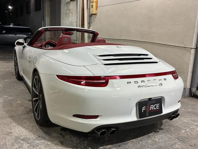 911 911カレラ4S カブリオレ 左ハンドル スポーツクロノ スポーツエキゾースト BOSE 20AWクラシックデザイン 赤革シート(7枚目)